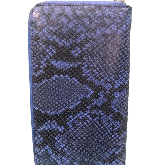 Banana Republic Snake Print NWT Italian Leather wallet - Picture 2 of 9